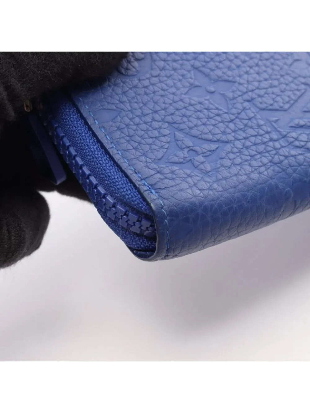 Louis Vuitton Round Long Wallet Zippy Long Vertical Matblue Neon Blue